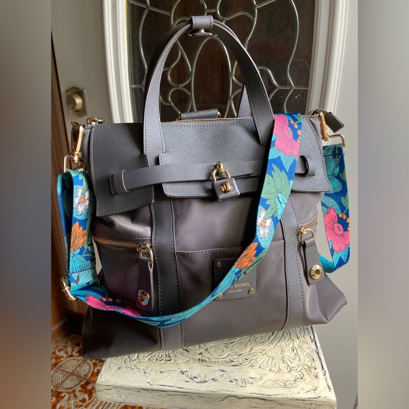 💕 Gently Loved Henri Bendel Jetsetter Convertible Bag in Gray ✨ - Picture 12 of 15